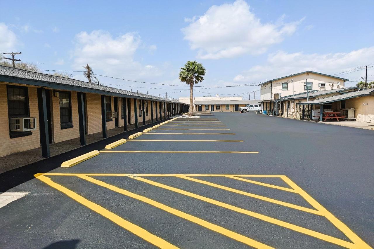 Economy Inn Kingsville By OYO Eksteriør bilde
